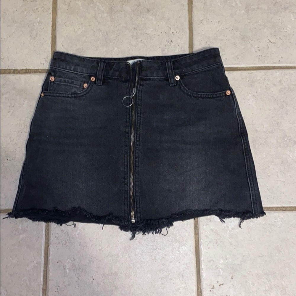 Black skirt